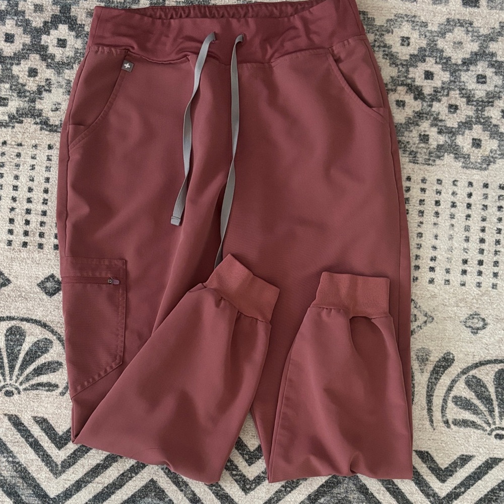 FIGS Scrub Pants in Mauve Color